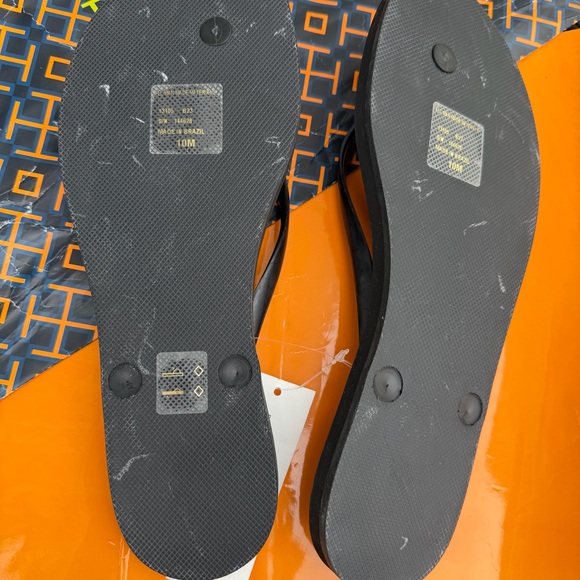 Floor sample Tory Burch Black Logo Flip Flops - Picture 8 of 10